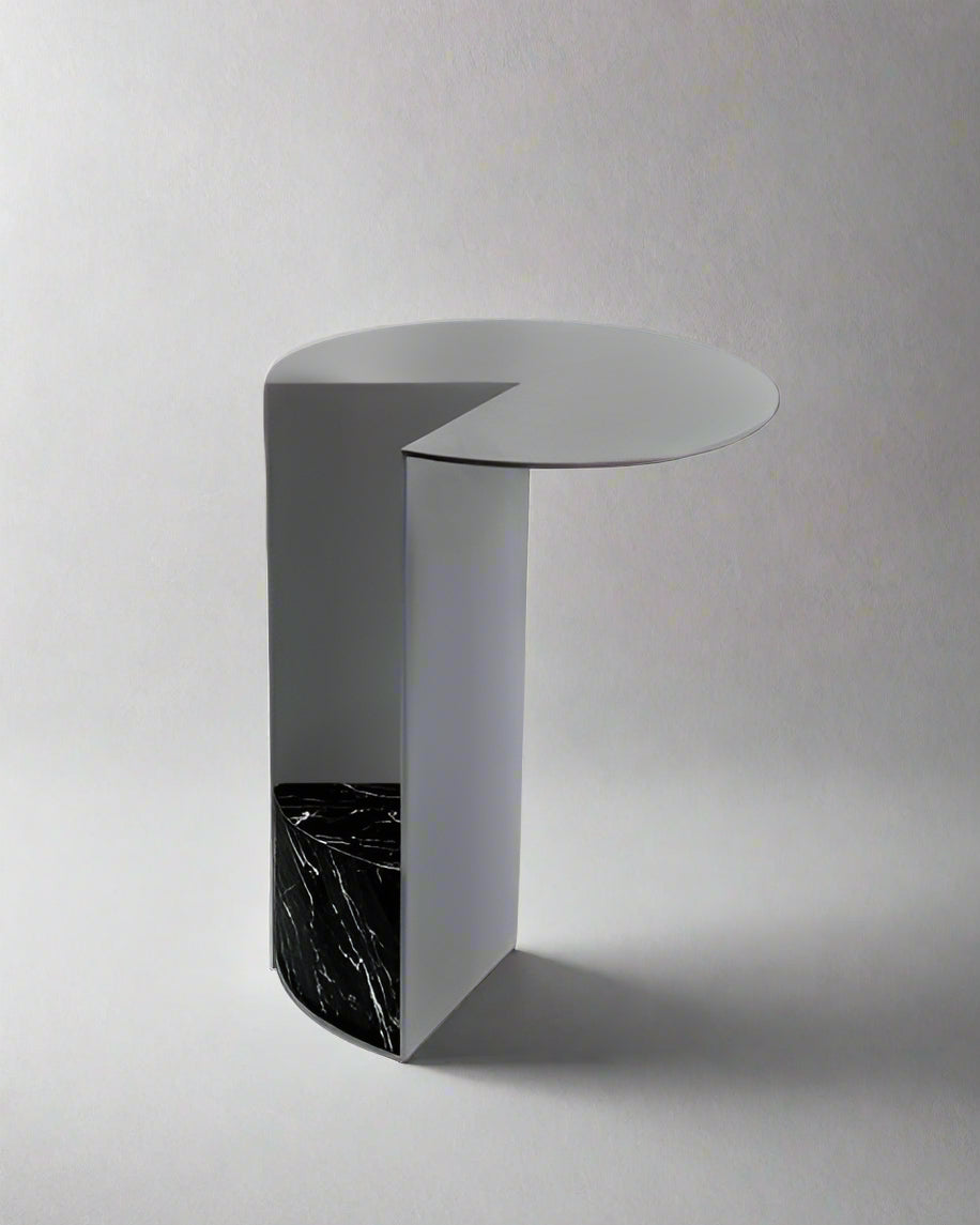 The Cantilever (Gray X Black)