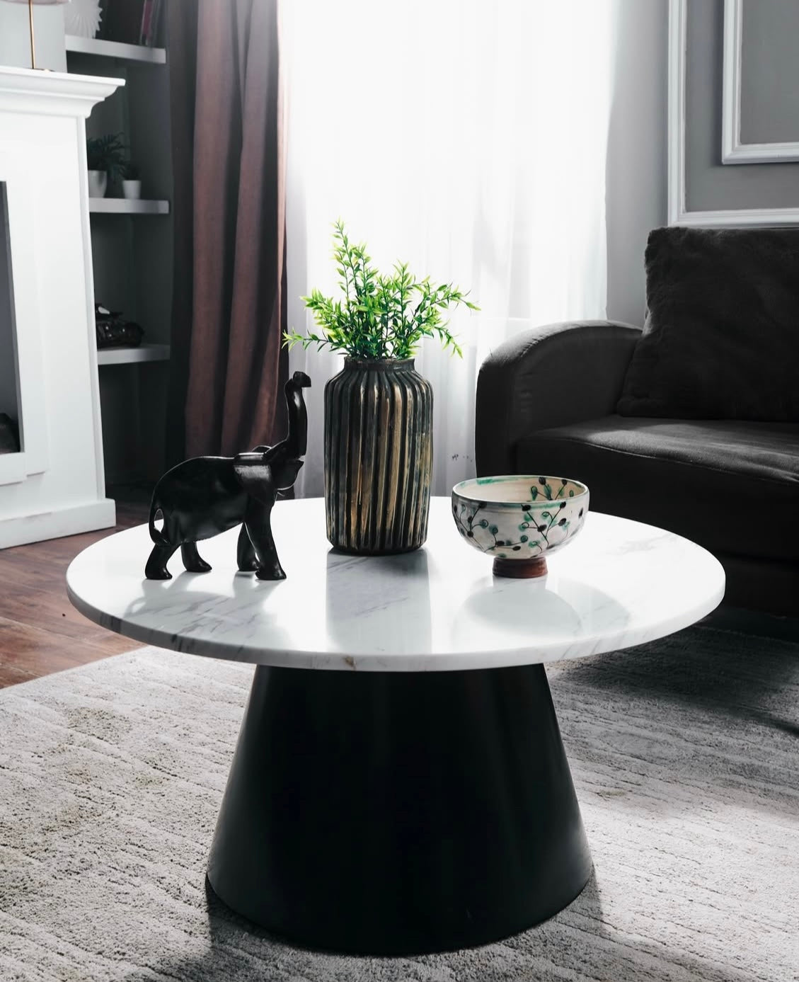 Calacatta Glow (Black Base)