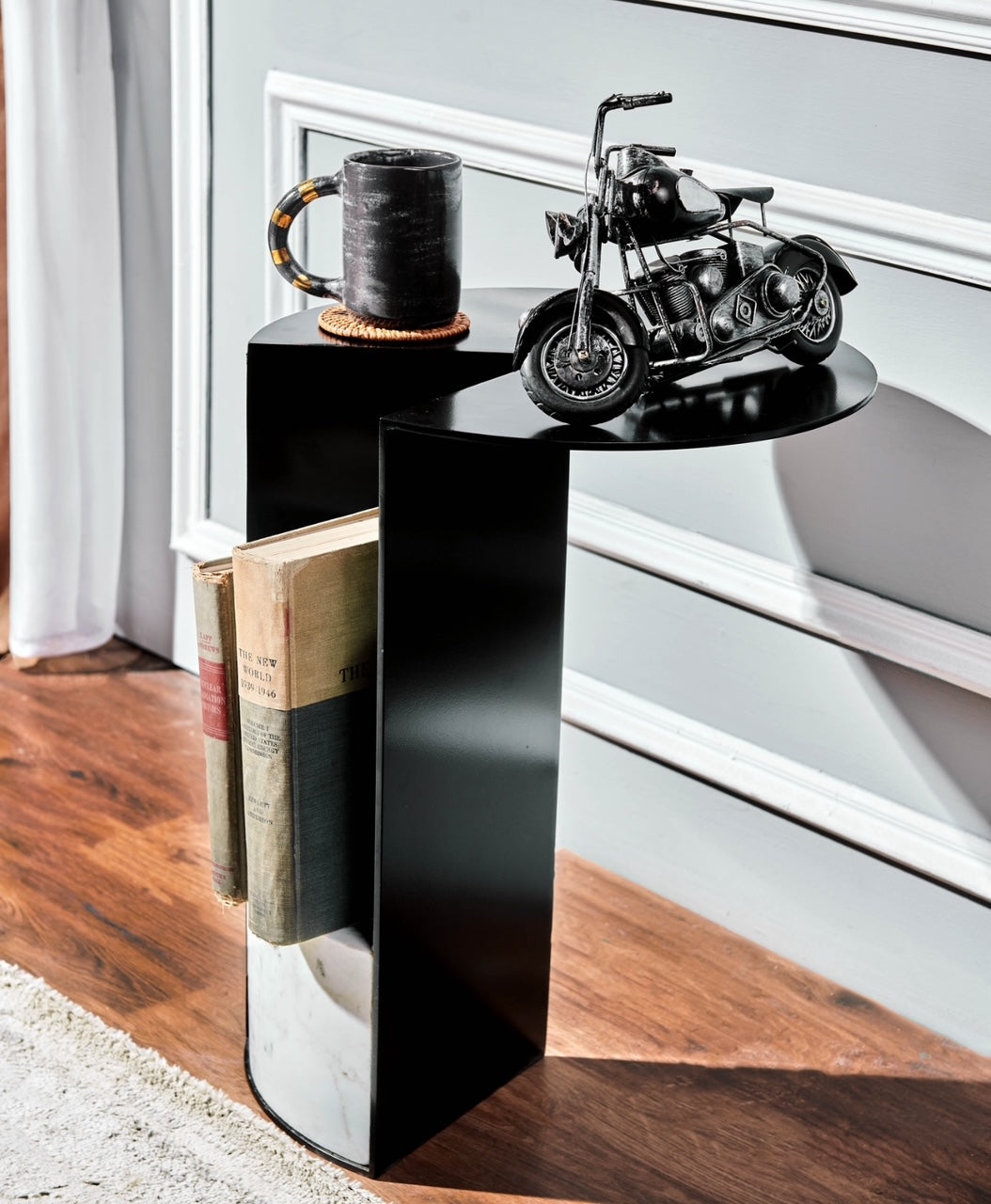 The Cantilever (Black X White)